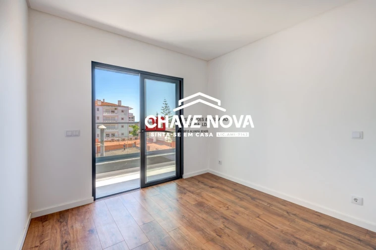 Apartamento T2 para Venda em Portimão Foto 13