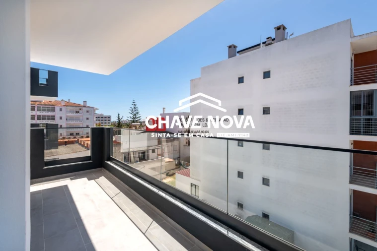 Apartamento T2 para Venda em Portimão Foto 17