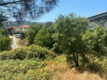 Terreno para Venda em Gondar