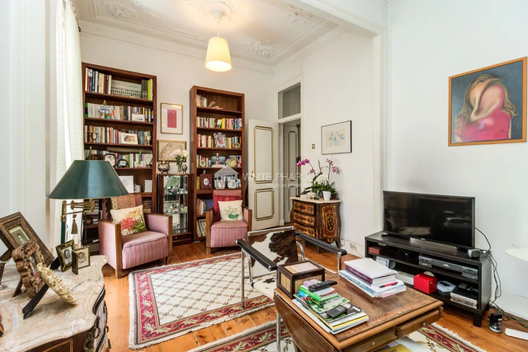 Apartamento T4 para Venda em Campo de Ourique Foto 3