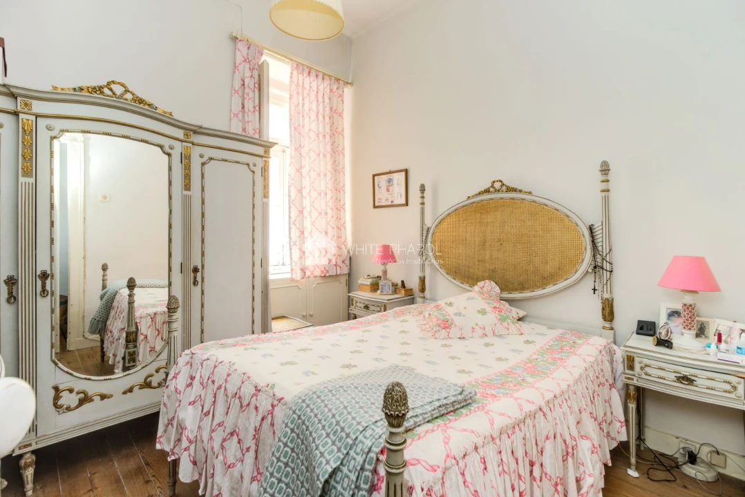 Apartamento T4 para Venda em Campo de Ourique Foto 9