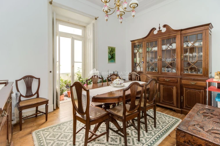 Apartamento T4 para Venda em Campo de Ourique Foto 11