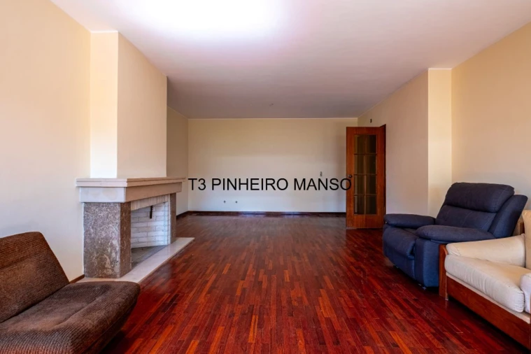 Apartamento T3 para Venda em Ramalde Foto 2