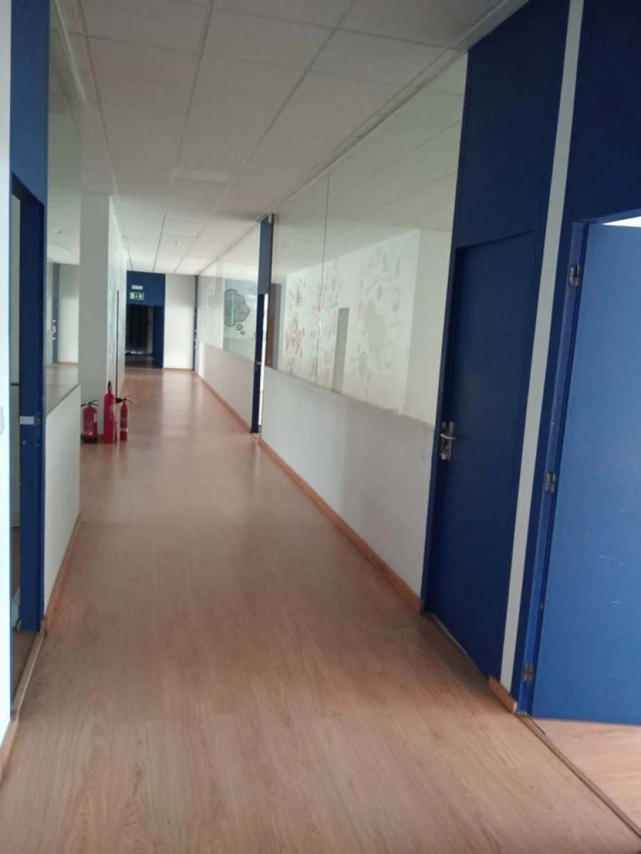 Armazém para Arrendamento em Paranhos Foto 4