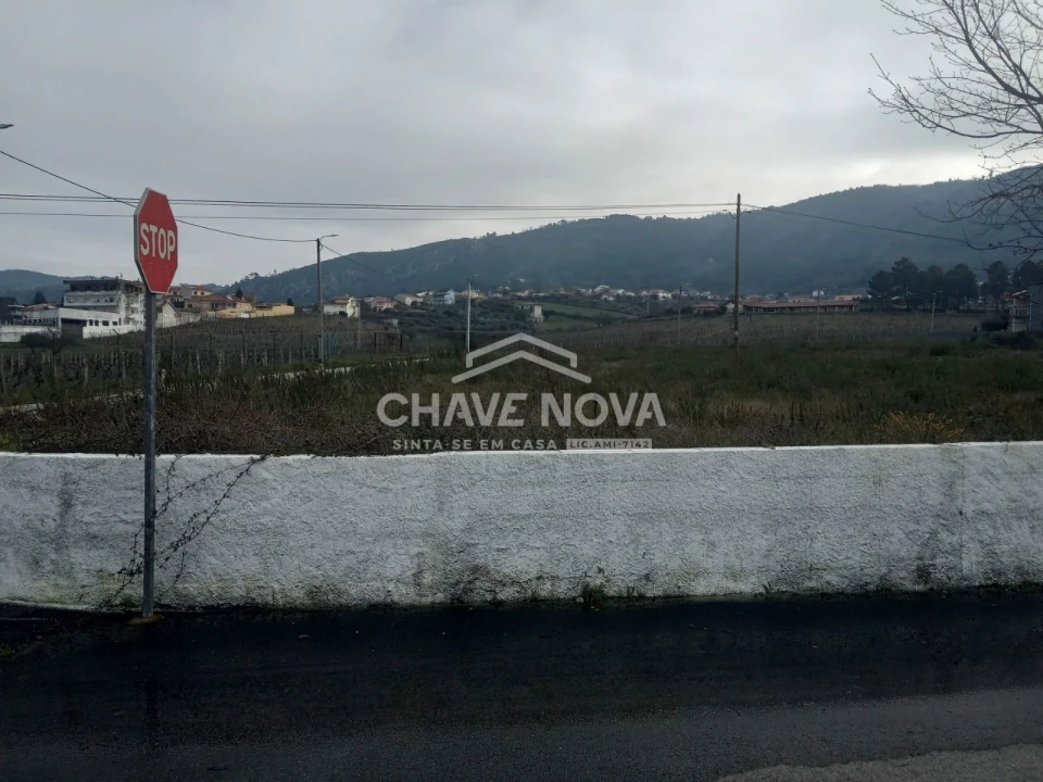 Terreno P/ Prédio para Venda em Vilar de Nantes Foto 10