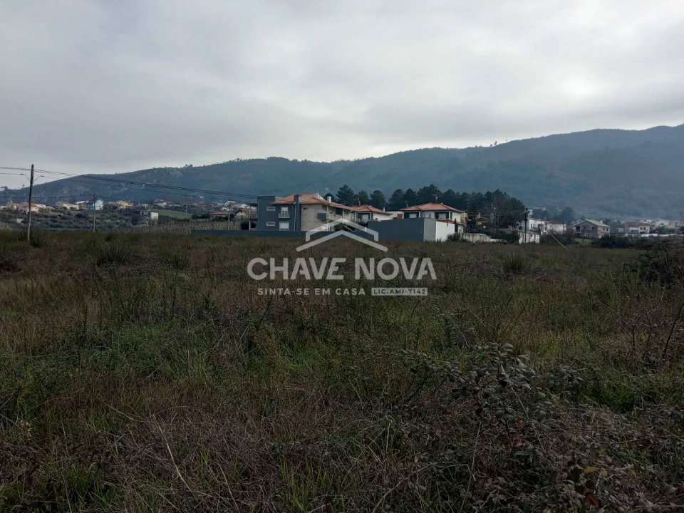 Terreno P/ Prédio para Venda em Vilar de Nantes Foto 11