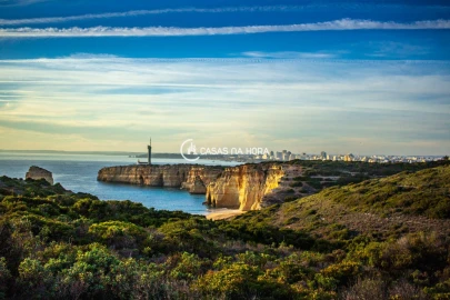 Terreno P/ Prédio para Venda em Estômbar e Parchal