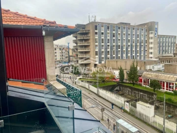 Apartamento T1 para Arrendamento em Cedofeita, Santo Ildefonso, Sé, Miragaia, São Nicolau e Vitória