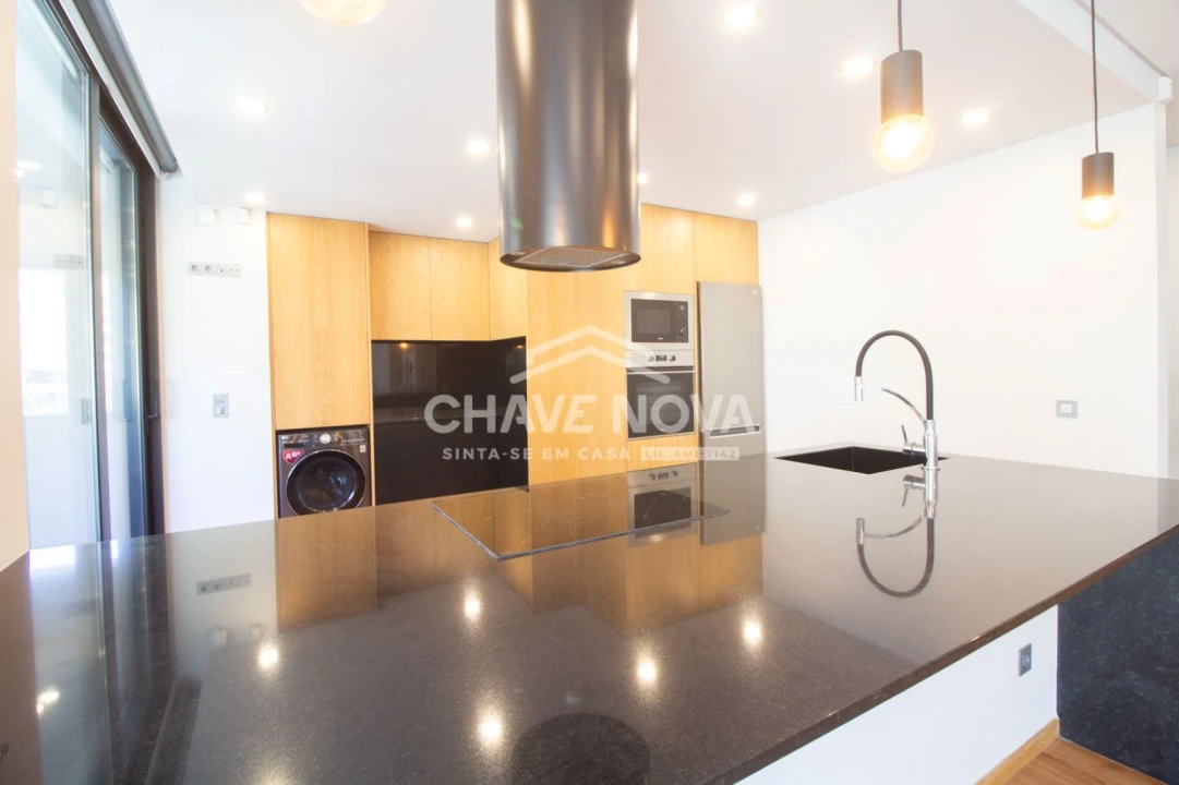 Apartamento T4 para Venda em Cedofeita, Santo Ildefonso, Sé, Miragaia, São Nicolau e Vitória Foto 5