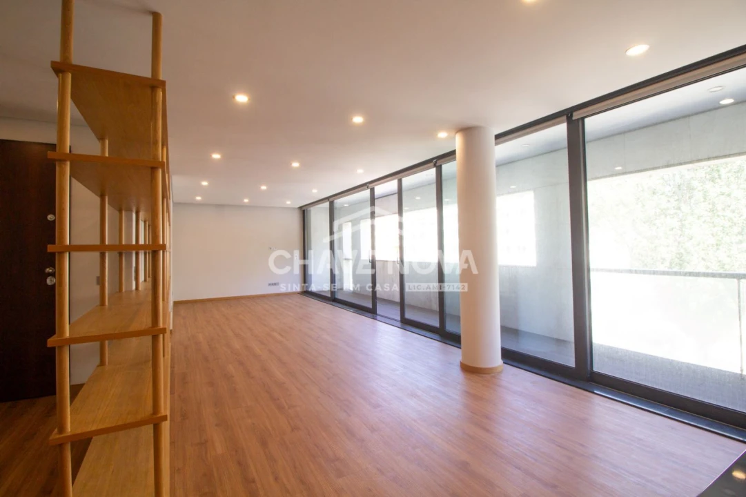 Apartamento T4 para Venda em Cedofeita, Santo Ildefonso, Sé, Miragaia, São Nicolau e Vitória Foto 7