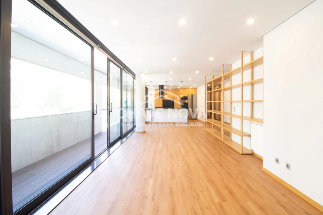Apartamento T4 para Venda em Cedofeita, Santo Ildefonso, Sé, Miragaia, São Nicolau e Vitória Foto 9