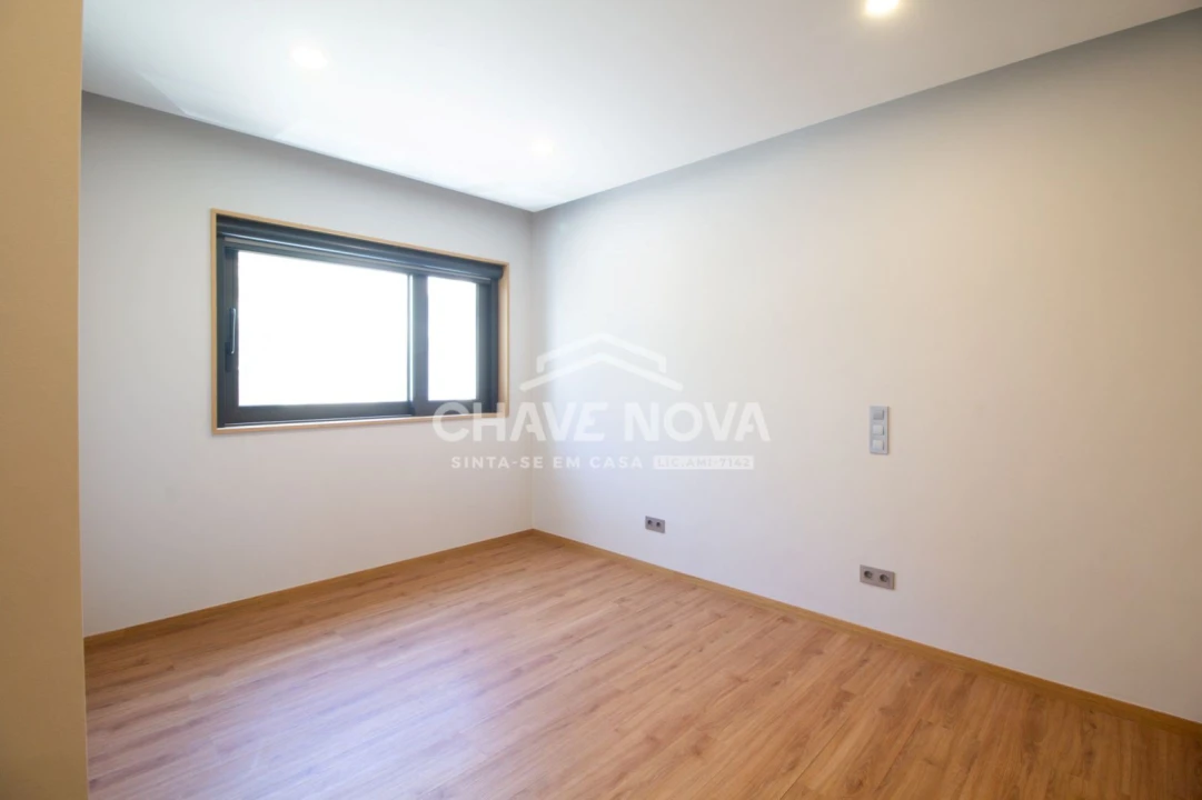 Apartamento T4 para Venda em Cedofeita, Santo Ildefonso, Sé, Miragaia, São Nicolau e Vitória Foto 16