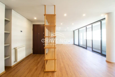 Apartamento T4 para Venda em Cedofeita, Santo Ildefonso, Sé, Miragaia, São Nicolau e Vitória