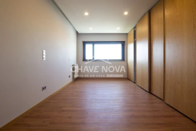 Apartamento T4 para Venda em Cedofeita, Santo Ildefonso, Sé, Miragaia, São Nicolau e Vitória