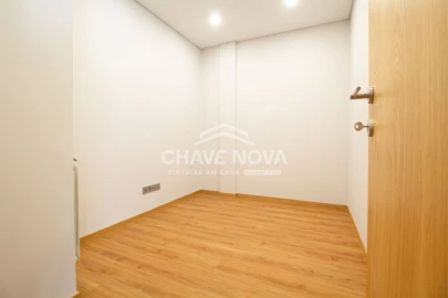 Apartamento T4 para Venda em Cedofeita, Santo Ildefonso, Sé, Miragaia, São Nicolau e Vitória