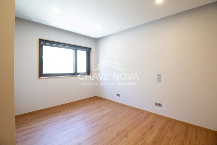 Apartamento T4 para Venda em Cedofeita, Santo Ildefonso, Sé, Miragaia, São Nicolau e Vitória Foto 16