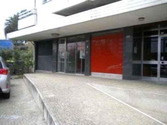 Loja para Venda em Cidade da Maia Foto 3