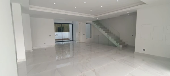 Moradia T3 para Venda em Quarteira