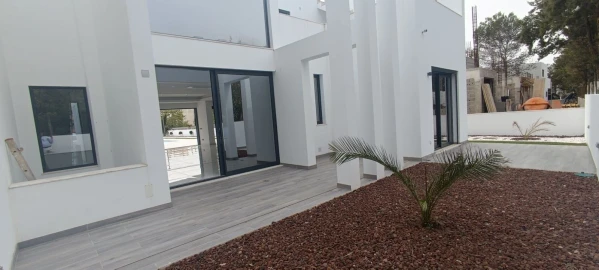 Moradia T3 para Venda em Quarteira