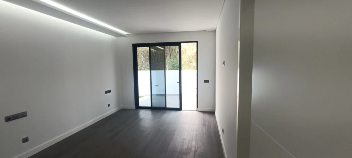 Moradia T3 para Venda em Quarteira Foto 12