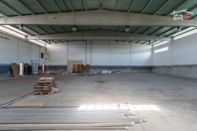 Armazém para Arrendamento em Moitas Venda