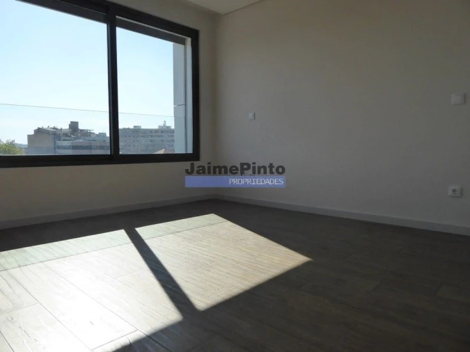 Apartamento T3 para Venda em Cedofeita, Santo Ildefonso, Sé, Miragaia, São Nicolau e Vitória Foto 3
