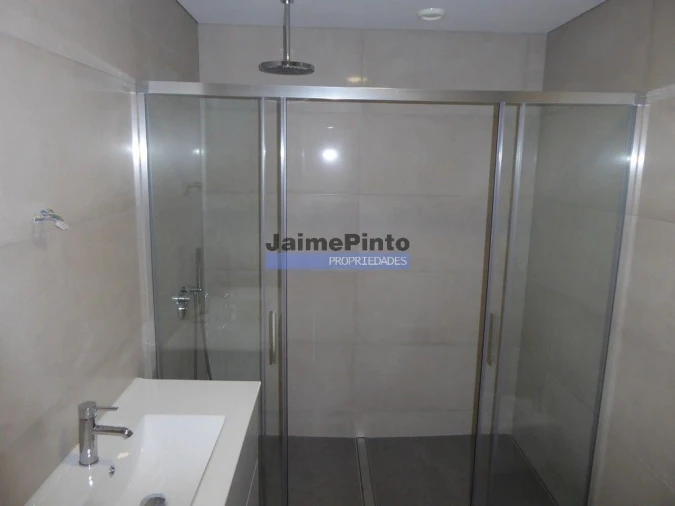 Apartamento T3 para Venda em Cedofeita, Santo Ildefonso, Sé, Miragaia, São Nicolau e Vitória Foto 4
