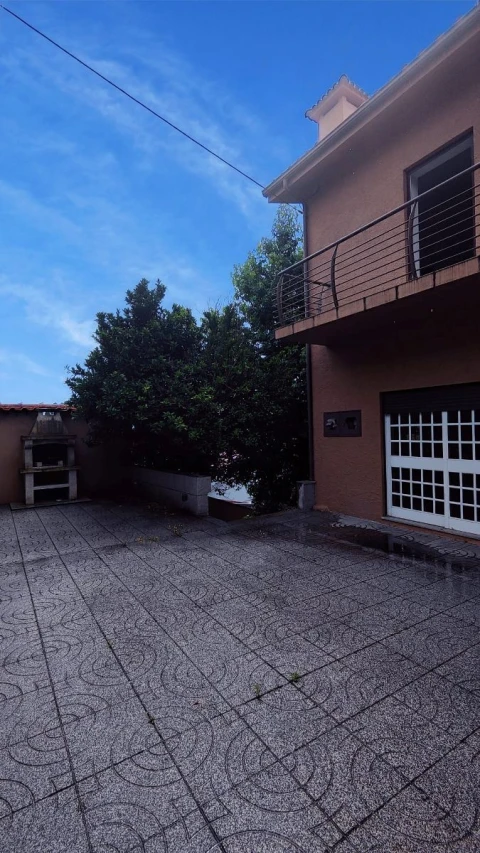 Moradia T4 para Venda em Cristelos, Boim e Ordem