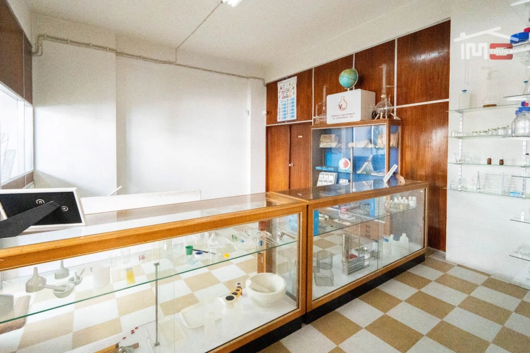 Escritório para Venda em Pontinha e Famões Foto 6