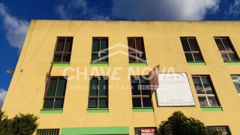 Armazém para Venda em São João da Madeira