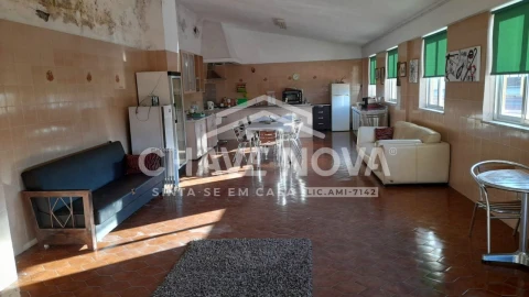 Armazém para Venda em São João da Madeira