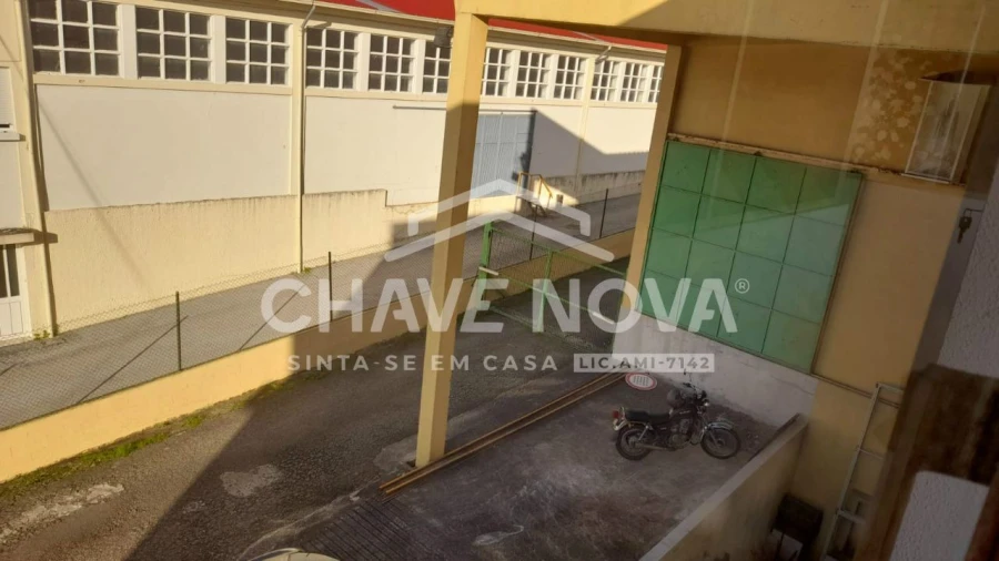 Armazém para Venda em São João da Madeira Foto 14