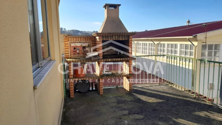 Armazém para Venda em São João da Madeira Foto 20