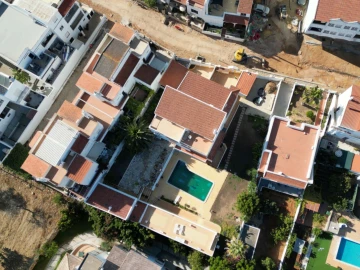 Apartamento T11 para Venda em Albufeira e Olhos de Água