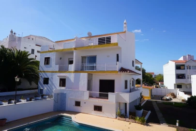 Apartamento T11 para Venda em Albufeira e Olhos de Água