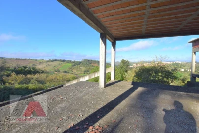 Quinta T6 para Venda em Turcifal