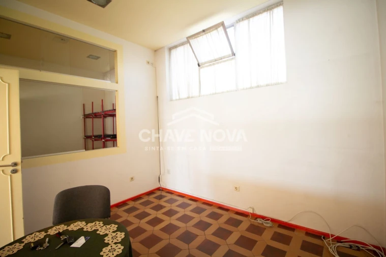 Loja para Venda em Alfena Foto 7