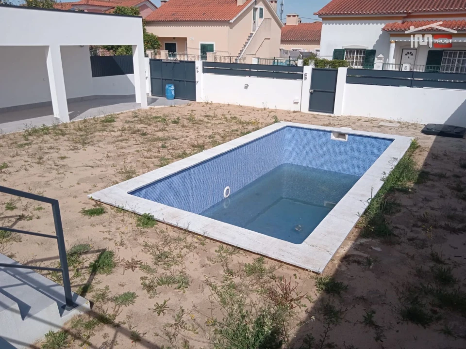 Moradia T4 para Venda em Azeitão (São Lourenço e São Simão) Foto 7