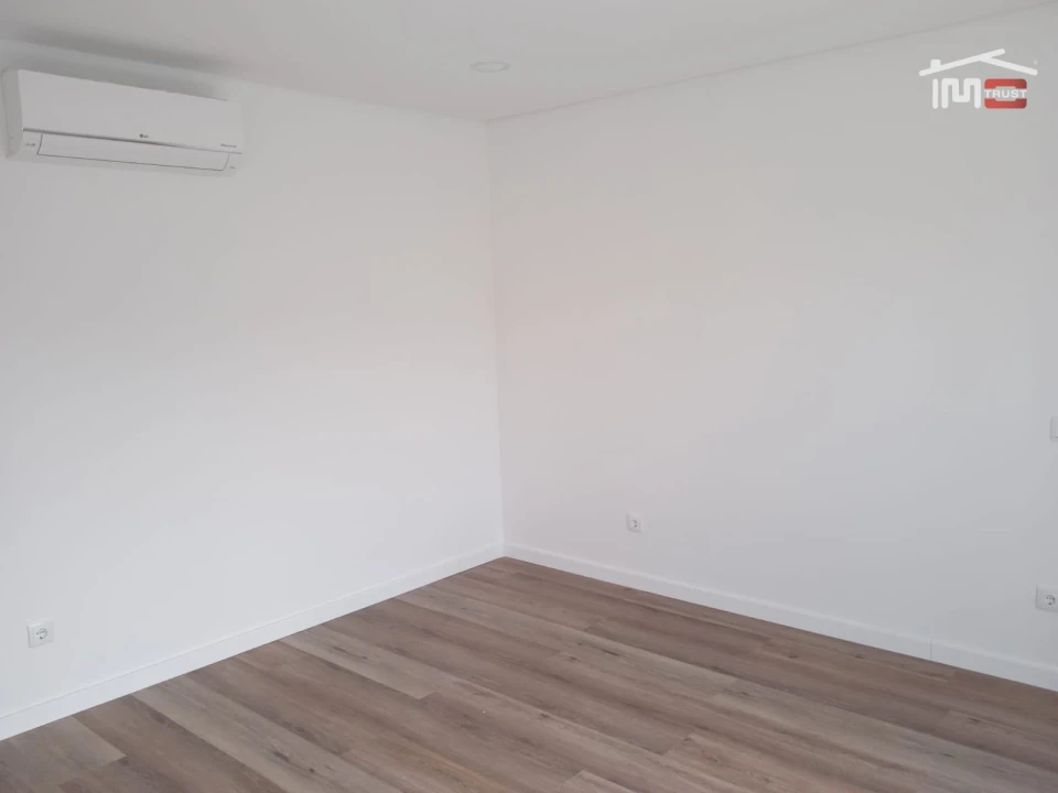 Moradia T4 para Venda em Azeitão (São Lourenço e São Simão) Foto 30