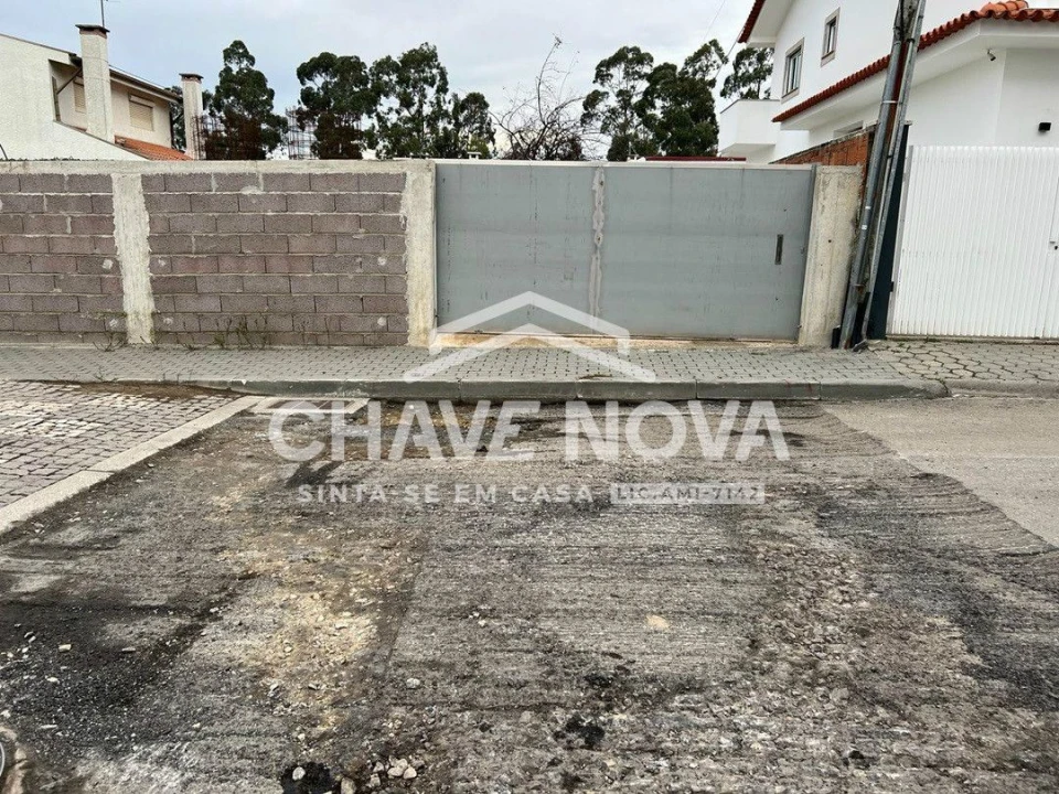 Terreno para Venda em Santa Maria de Lamas Foto 3