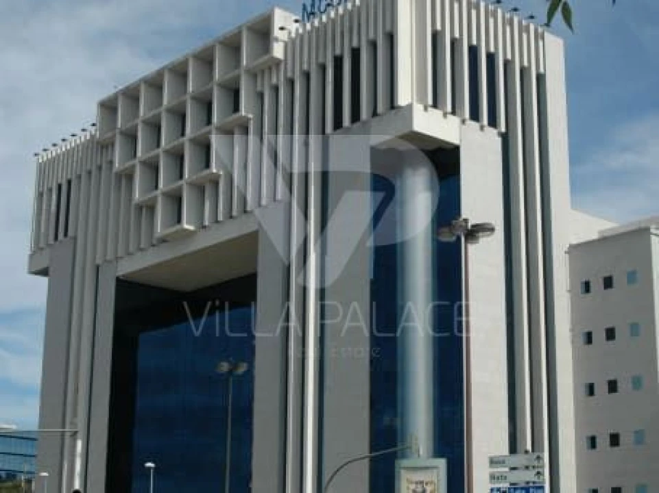 Escritório para Arrendamento em Campo de Ourique Foto 1