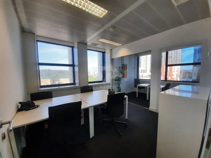 Escritório para Arrendamento em Campo de Ourique Foto 5