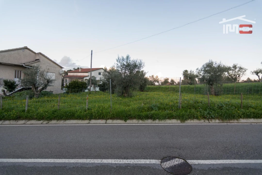 Terreno para Venda em Nossa Senhora das Misericordias Foto 3
