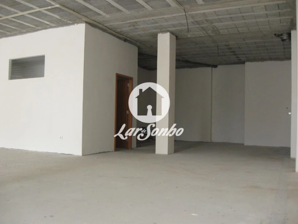 Loja para Arrendamento em Esmoriz Foto 5