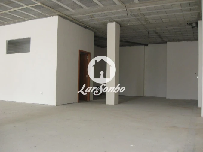 Loja para Arrendamento em Esmoriz Foto 5