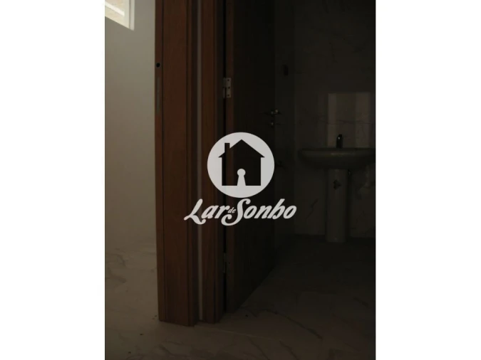 Loja para Arrendamento em Esmoriz Foto 6