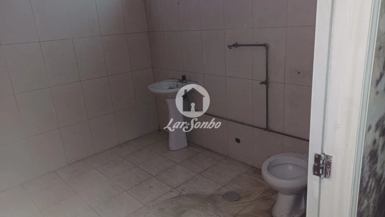 Armazém para Venda em Cristelos, Boim e Ordem Foto 13