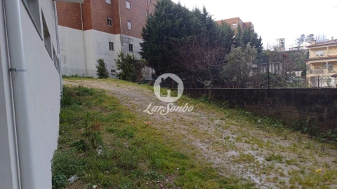 Armazém para Venda em Cristelos, Boim e Ordem