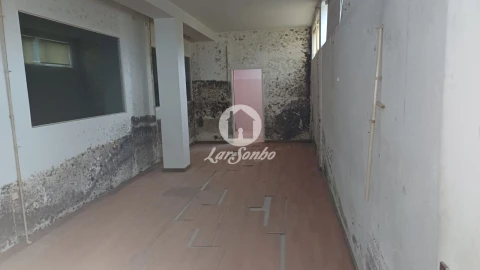 Armazém para Venda em Cristelos, Boim e Ordem