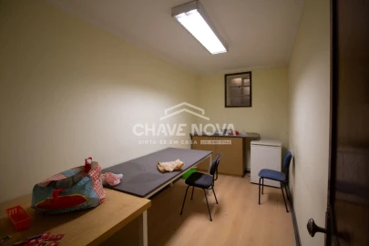 Armazém para Venda em Esmoriz